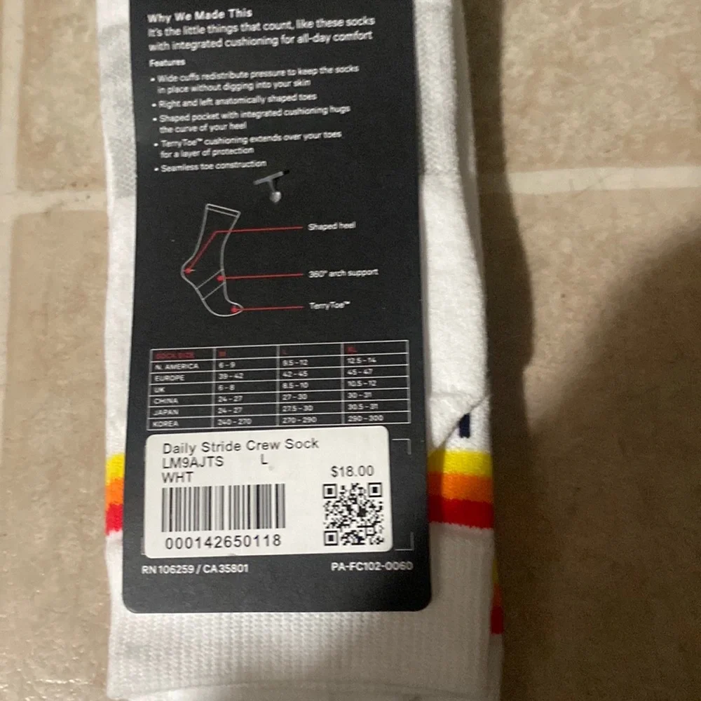 Lululemon Women’s Daily Stride Ribbed Comfort Crew Sock Stripe *3 pack, White, L